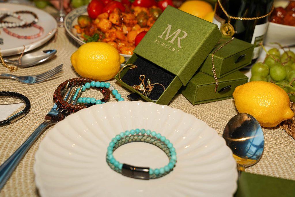 Leather Bracelet with Blue Tiger Eye Beads – cool and meaningful